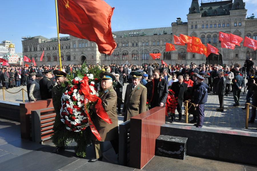 22 апреля праздник ленин. День рождения Ленина праздник. Празднование юбилея Ленина. День рождения Ленина КПРФ. Сегодня день рождения Ленина.