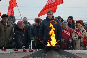 В Архангельске отметили 80-летие победы под Сталинградом