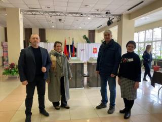 По поручению руководителя фракции КПРФ в Мособлдуме Александра Наумова проверены избирательные участки в Лобне и Яхроме