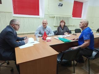 Руководитель фракции КПРФ в Мособлдуме Александр Наумов провел прием граждан в Коломне