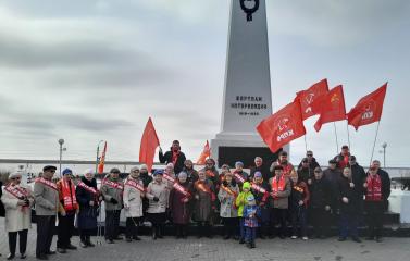 Архангельские коммунисты отметили Первомай и почтили память жертв интервенции