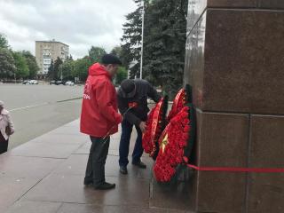 В столице Карачаево-Черкесии памятник Ленину заколачивают в ящик к 9 мая