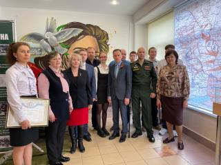 Свердловские коммунисты открыли музей воинской славы в екатеринбургской школе № 59