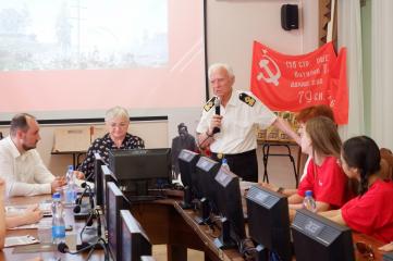 Астраханские коммунисты и комсомольцы приняли участие в мероприятиях, посвященных Дню памяти и скорби