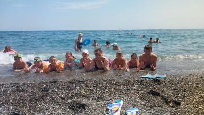 При поддержке депутата КПРФ Сергея Гаврилова группа детей из Белгородской области оздоравливается на Черном Море