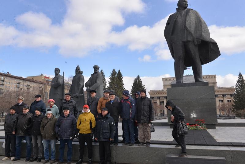 22 апреля праздник ленин. День рождения Ленина. 22 Апреля Ленин. 22 Апреля праздник день рождения Ленина.