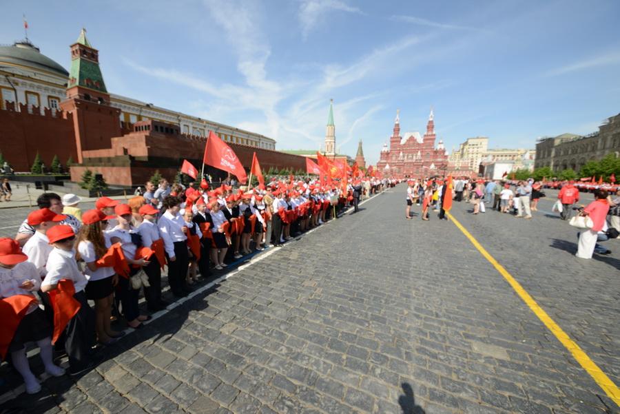 Пионеры ссср на красной площади