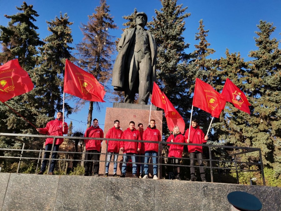 Ленинский комсомол фото. Памятник Ленинскому комсомолу. Комсомол праздник 29 октября 2020 мероприятия. Городовиковск комсомол. Комсомол джалалабад.