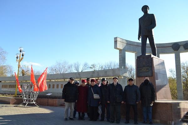 Фото басана бадьминовича городовикова